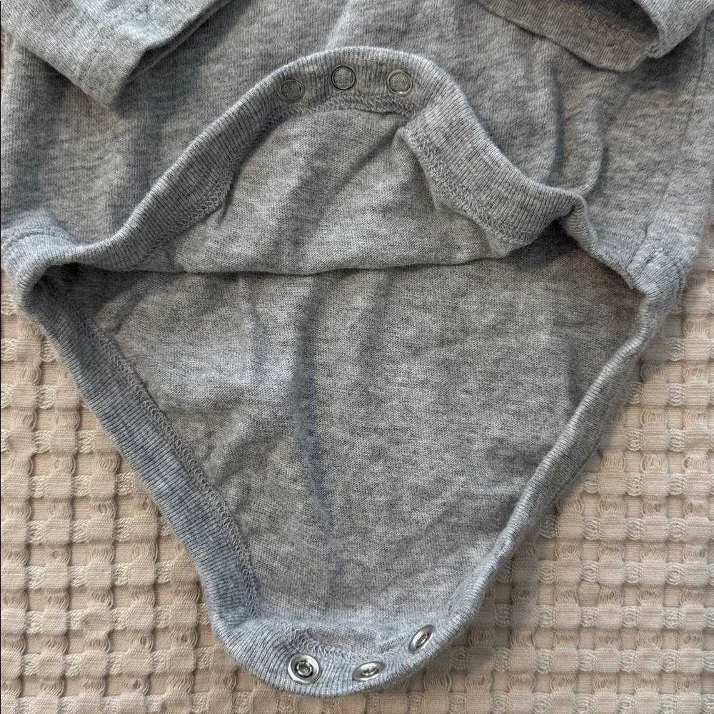 3/$15 🌸 Gymboree Long Sleeve Bodysuit Onesie Winter Bears